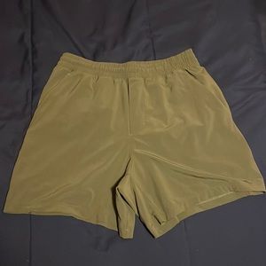 Lululemon Men’s Pace Breaker shorts 5” linerless